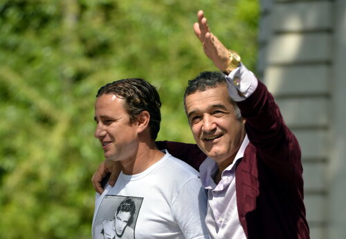 Laurentiu Reghecampf,Gigi Becali,tricou,Marlon Brando,mana,mina