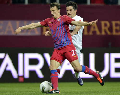 Chiricheș a fost integralist în 11 din cele 12 meciuri pe care le-a avut Steaua în acest sezon
