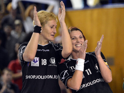 Mihaela Tivadar (dreapta) şi coechipiera sa, Alina Ţurcaş, au mai jucat în Liga Campionilor