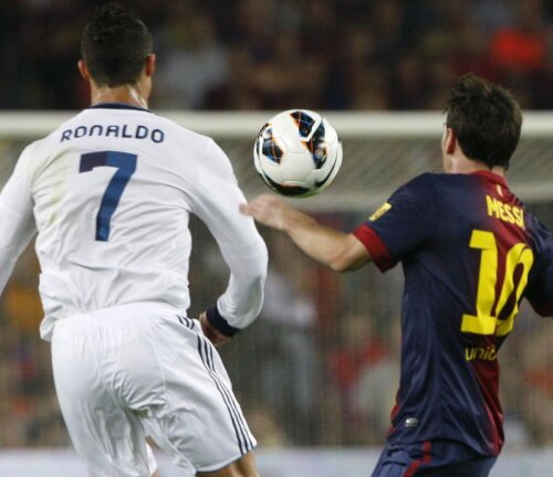 Numerele 7 şi 10 într-un duel inegalabil în fotbal. Cine va cuceri Balonul de Aur? Ronaldo sau Messi? // Foto: Reuters
