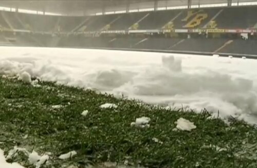 Stadionul din Berna, sub zăpadă