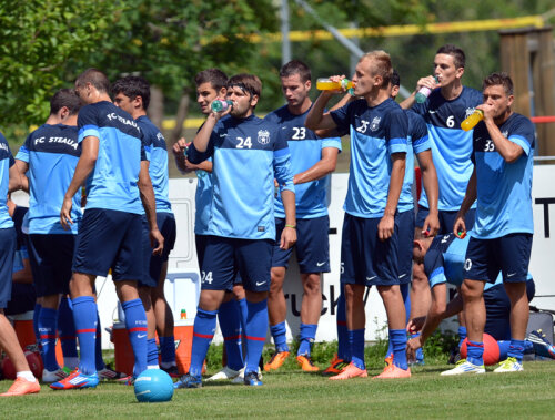 Vitaminele pe care le folosesc steliştii îi ajută să menţină un ritm ridicat de joc pe parcursul tuturor celor 90 de minute ale partidelor