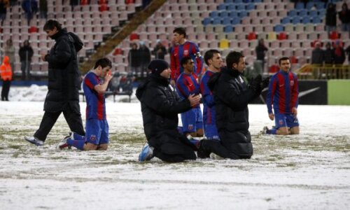 În urmă cu an și jumătate, brașovenii
au umilit Steaua, jucătorii cerîndu-și
iertare în genunchi suporterilor