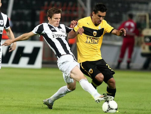 Giannis Kontoes s-a duelat cu românul Costin Lazăr în meciul PAOK - AEK 1-0, disputat pe 20 octombrie