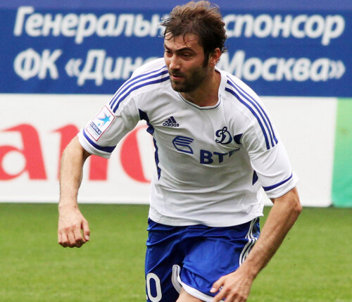 În cei patru ani petrecuţi la Dinamo Moscova, Adrian Ropotan a bifat 54 de partide şi două goluri. Un campionat a fost împrumutat la Tom Tomsk