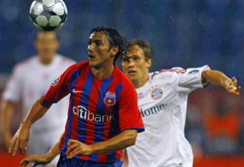 Ogăraru a jucat la ambele adversare din această seară: întîi la Steaua, apoi la Ajax.