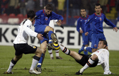 În 2005, Steaua s-a calficat la penalty-uri după ce pierduse cu 2-0 la Valencia.