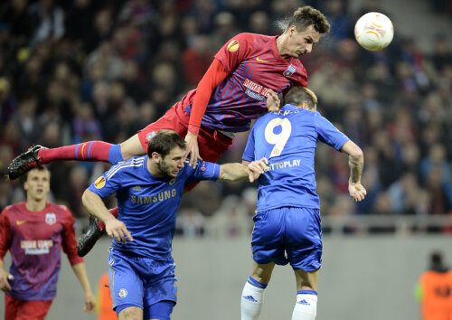 Unul dintre duelurile la care Szukala a fost peste Torres.