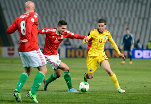 Chipciu (dreapta) a intrat în minutul 86 al partidei cu maghiarii, însă a înscris un gol crucial pentru România // Foto: Alex Nicodim