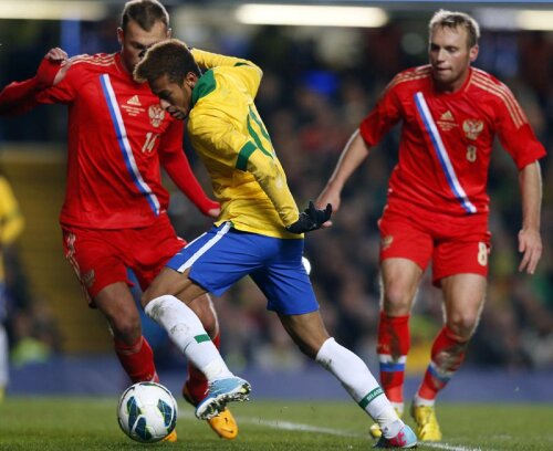 Giumbuşlucurile lui Neymar (prim-plan) nu au avut deloc efect în faţa puternicilor ruşi // Foto: Reuters