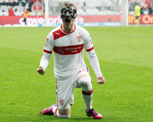 Maxim, cu mască după ce Hernanes (Lazio) i-a rupt nasul, fericit la a 6-a apariție în tricoul Stuttgartului