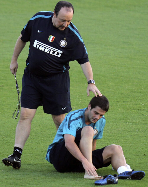 Chiar înainte să-l aibă antrenor pe Benitez, Chivu s-a plîns de probleme cu degetele piciorului drept // Foto: Reuters