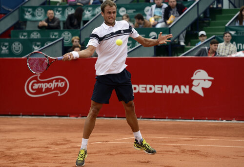 Marius Copil lovind un forehand frumos şi eficient contra lui Giannessi // Foto: Raed Krishan