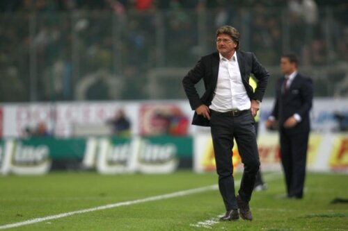 Mazzarri în timpul partidei Steaua - Napoli