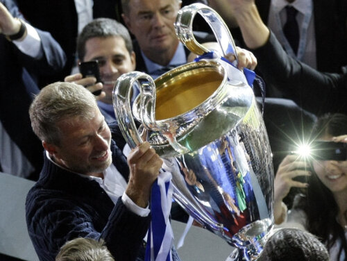 Abramovici a așteptat 9 ani pînă cînd Chelsea a reușit să cîștige Liga Campionilor // Foto: Reuters