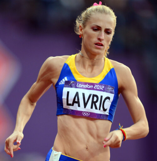 Mirela Lavric a cucerit în 2008 titlul de campioană mondială la juniori la 800 m