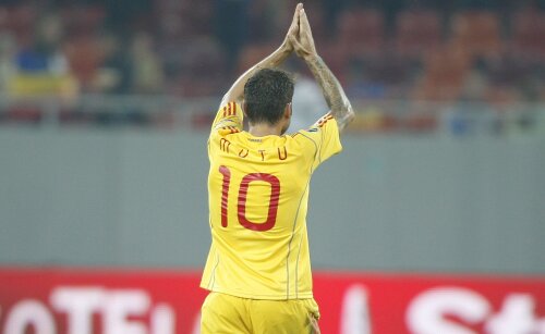 Mutu are 77 de selecţii la echipa naţională, pentru care a reuşit 36 de goluri