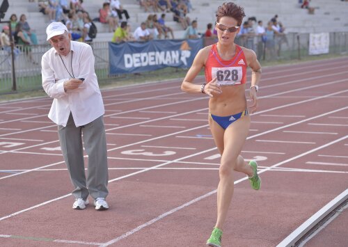 Ancuţa Bobocel, proaspăta campioană naţională la 5.000 m, şi-a aflat timpii intermediari de la arbitrul de cursă