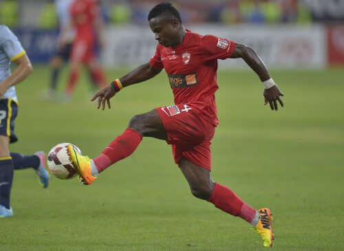 Fai, 1,67 metri înălțime, poate evolua fundaș dreapta, dar și stînga