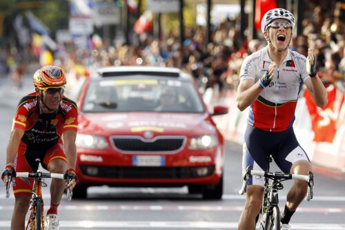 Rui Costa, dreapta, în fața unui Joaquim Rodriguez disperat (foto: reuters)