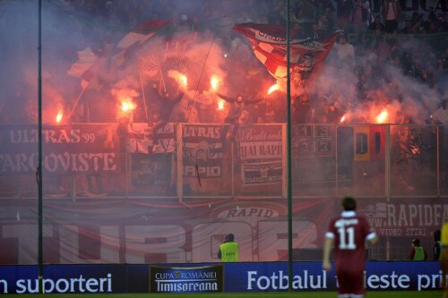 Atmosfera incendiară din Giulești de joi seara probabil că se va lăsa cu amenzi din partea comisiilor FRF, însă a fost lăudată de toți cei care au privit meciul live sau la tv // Foto: Cristi Preda