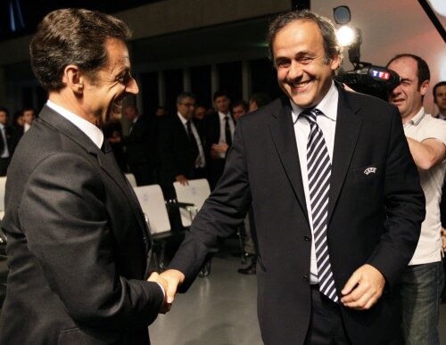 Tot cuplul Platini (dreapta) - Sarkozy a decis în mai 2010 ca Franţa să găzduiască Euro 2016 // Foto: Reuters