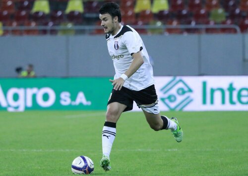 Budescu (24 de ani) a avut un 2013 foarte eficient, ducînd Astra în premieră în cupele europene, iar în acest sezon pe primul loc în Liga 1