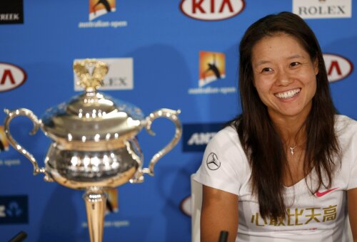 Na Li, cu trofeul de la Australian Open, foto: reuters