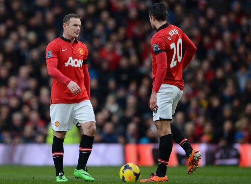 Rooney și Van Persie riscă să vadă Liga 2014-'15 la TV. United e la 9 puncte de locul 4, ultimul care asigură prezența în competiție