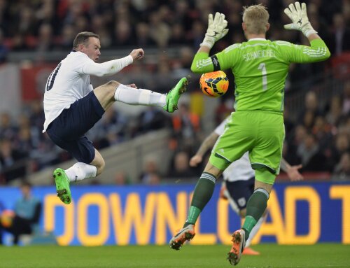 Kung-fu Rooney! Dar portarul danez nu s-a speriat