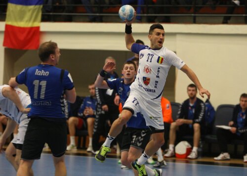 George Buricea a marcat 16 goluri pentru HCM în ediţia actuală a Cupei EHF // Foto: Marian Muscalu (Telegraf Constanţa)