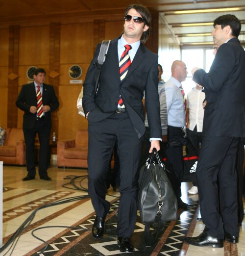 Chivu n-a mai jucat deloc de aproape un an de zile, dar a continuat să încaseze un salariu lunar de 200.000 de euro