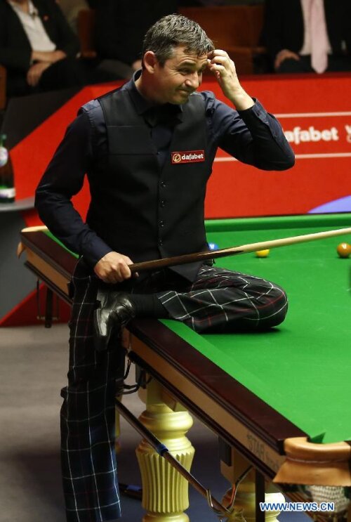 Alan McManus și pantalonii lui ridicoli, foto: news.xinhuanet.com