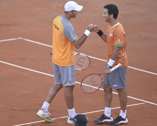 Horia Tecău și Jean-Julien Rojer sărbătoresc în stilul lor // Foto: Raed Krishan