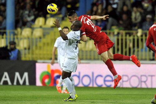 Dragoș Grigore (în roșu) a făcut cel mai slab meci al său în 2014