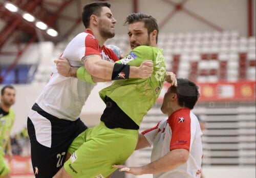 Csepreghi (în verde) are amintiri frumoase la Constanţa, dar o finală de EHF le-ar întrece pe toate // Foto: Raed Krishan