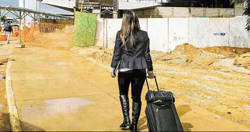 Nu există nici o alee terminată la aeroportul din Belo Horizonte. N-ai alternativă!