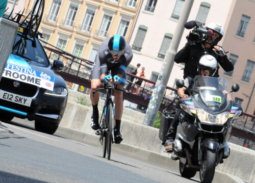 Chris Froome în contratimpul inaugural din Lyon, foto: bicycling.com