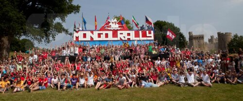 Startul cursei Mongol Rally, în 2013