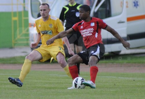 Nicandro Breeveld (dreapta)