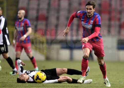 Evoluțiile bune de la Steaua l-au propulsat pe Szukala în echipa națională a Poloniei, unde a strîns 7 selecții în ultimul an