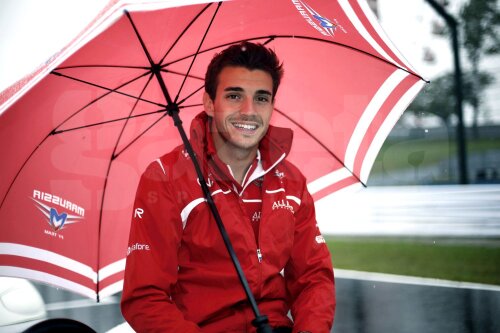 Jules Bianchi are 25 de ani, debutul său în Formula 1 petrecîndu-se în 2013 la echipa Marussia