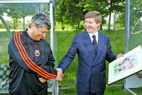 Ahmetov colaborează cu Lucescu din mai 2004. În acest timp, formația din Donețk a cîștigat 20 de trofee