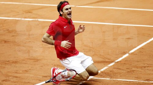 Roger Federer, imediat după ce a cîștigat Cupa Davis, foto: reuters