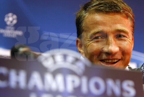 Petrescu a făcut senzația în sezonul 2009-2010 al Ligii, cînd a bătut Sevilla (1-0) și Glasgow Rangers (4-1) cu Unirea Urziceni