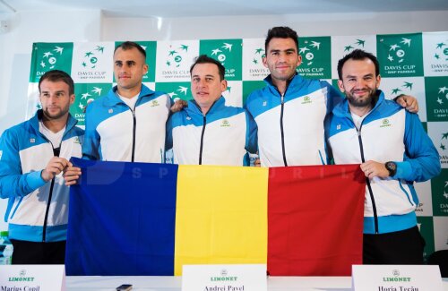 Adrian Ungur, Marius Copil, Horia Tecău și Florin Mergea alături de căpitanul nejucător Andrei Pavel vor victoria // Foto: MediafaxFoto