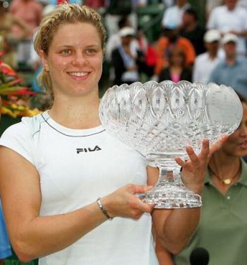 Kim Clijsters e a doua jucătoare care a reușit dubla