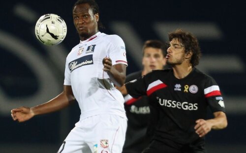 Dortmund l-ar curta pe nigerianul Jerry Mbakogu (stînga), 22 de ani, golgeterul lui Carpi (14 reuşite) // Foto: Guliver/GettyImages