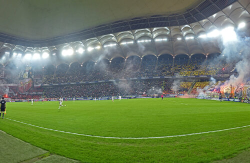 Cele 7 derby-uri Dinamo - Steaua disputate pe Arena Naţională au produs o medie de spectatori de 42.600 de spectatori