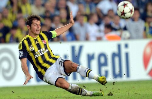 Emre are 94 de selecții și 9 goluri la naționala Turciei